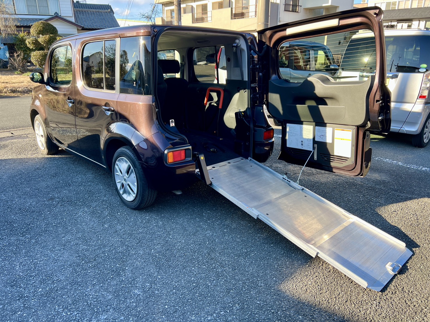 ニッサン キューブ スローパー 車いす移動車