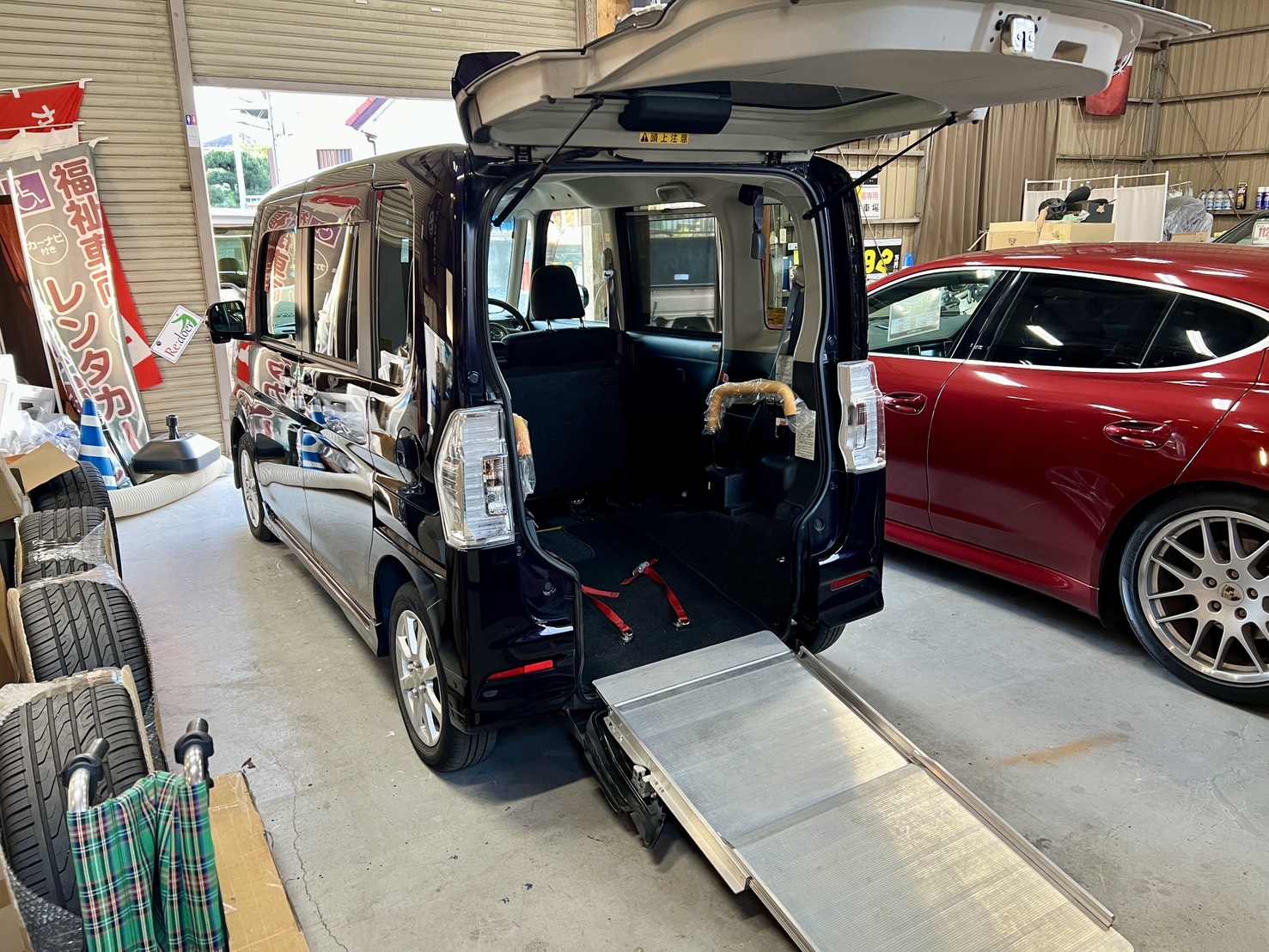 ダイハツ　タントカスタム　スローパー 車いす移動車