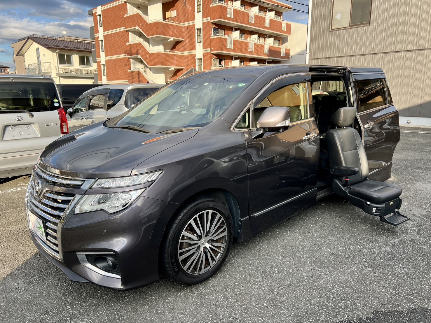 日産 エルグランド 350ハイウェイスター プレミアム