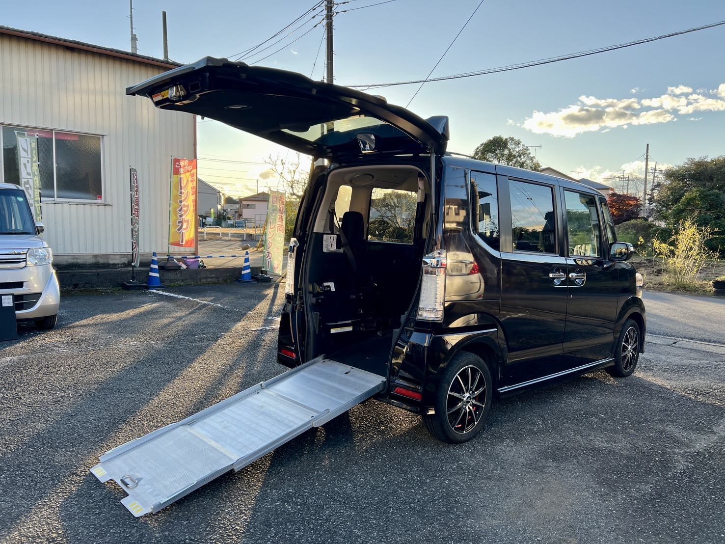 ホンダ N-BOX+カスタム G 車いす仕様車